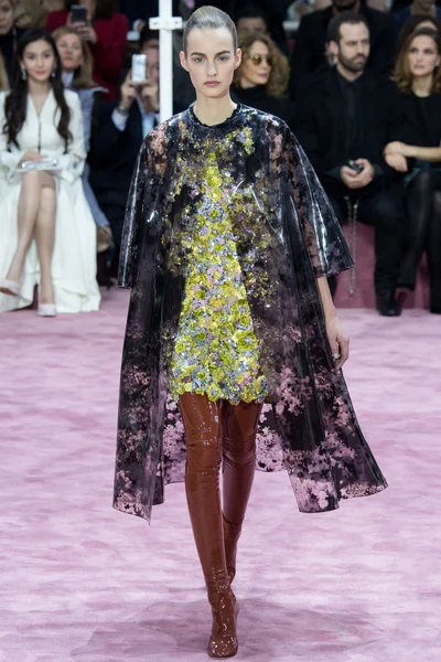 Look 2